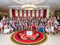 Rose of Tralee Regional Festival & Dáithí Ó Sé bring life stories together in Portlaoise